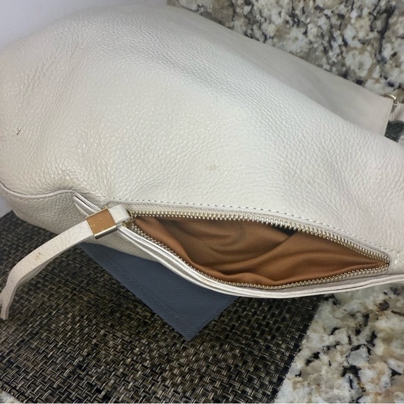 Neiman Marcus Cream Shoulder Bag VGUC - Picture 9 of 11